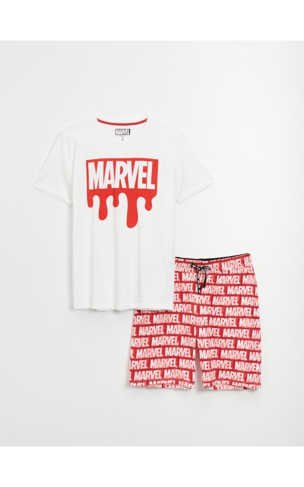 Pijama de marvel 2025 h&m