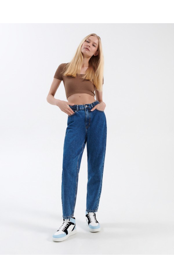 Jean mom con elastico deals