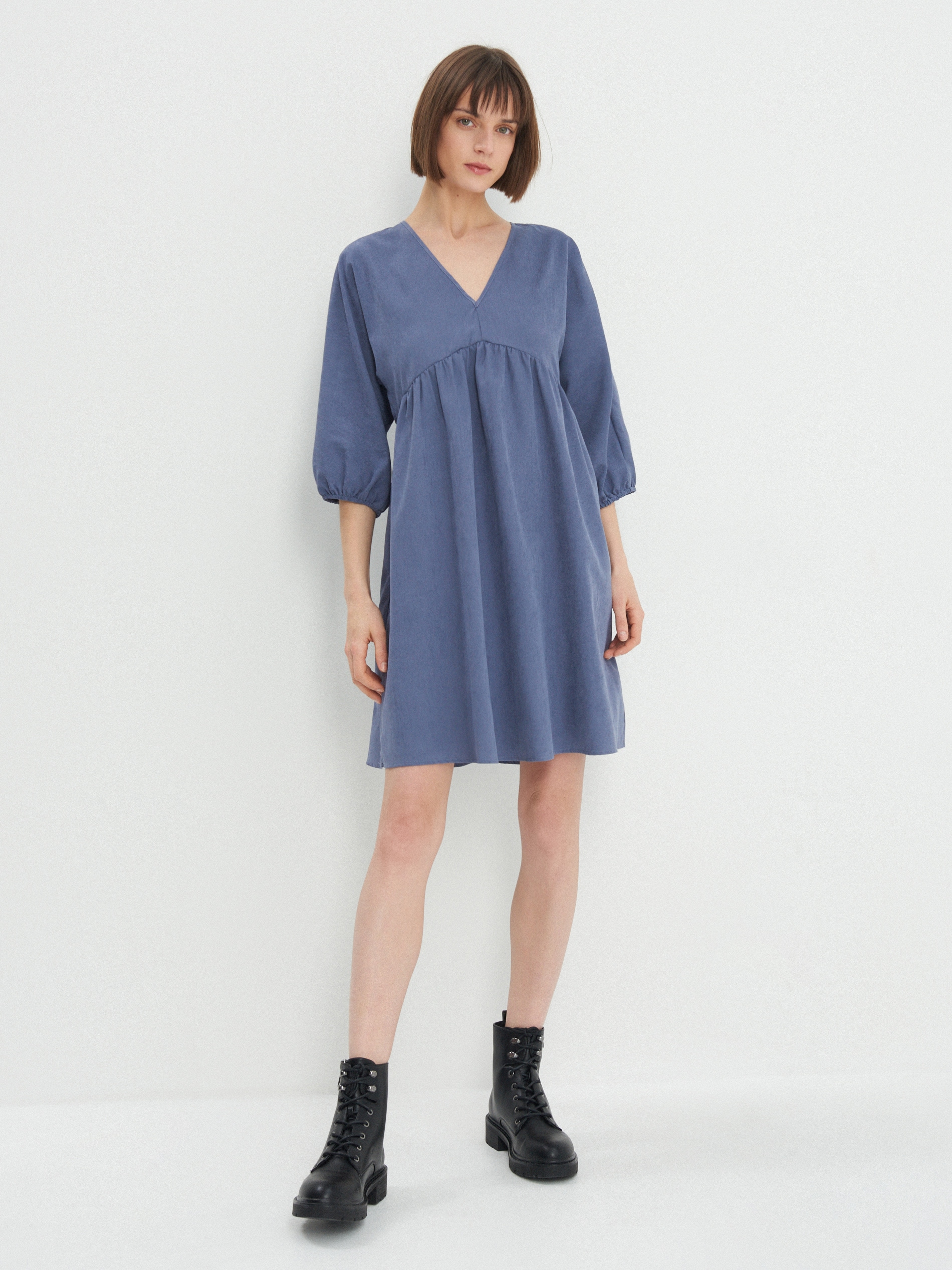 Šaty s výstrihom do V