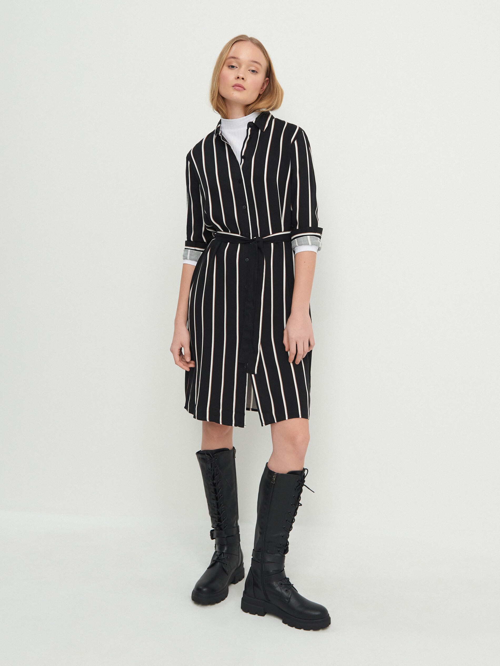 Vzorované viskózové šaty