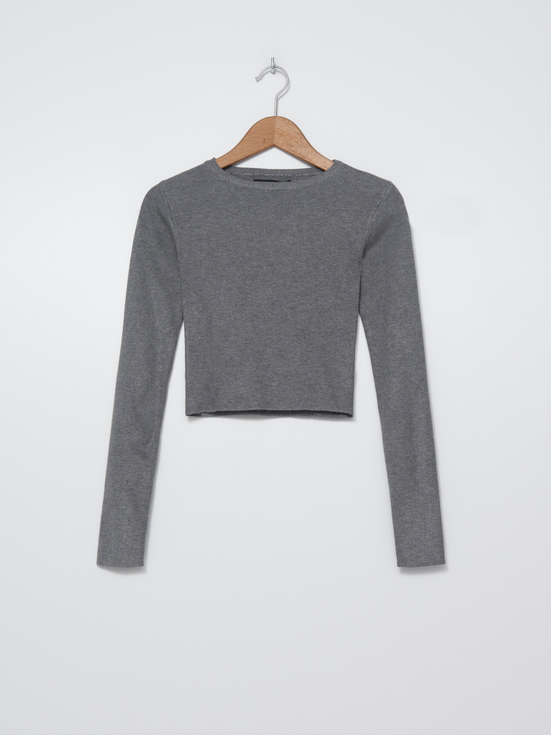 Viskózový sveter kratšieho strihu