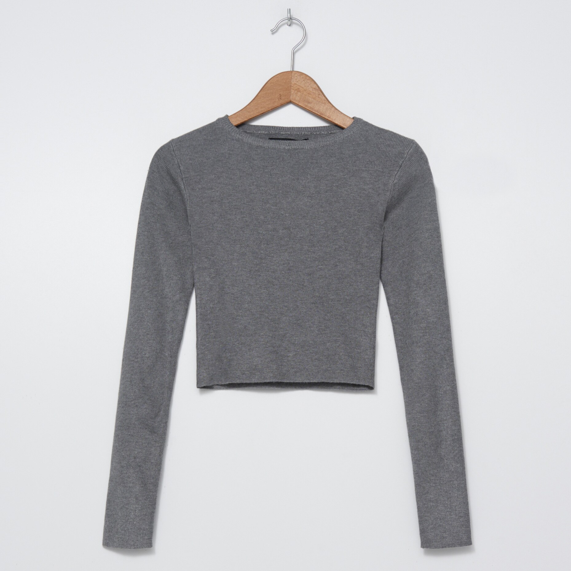 Viskózový sveter kratšieho strihu