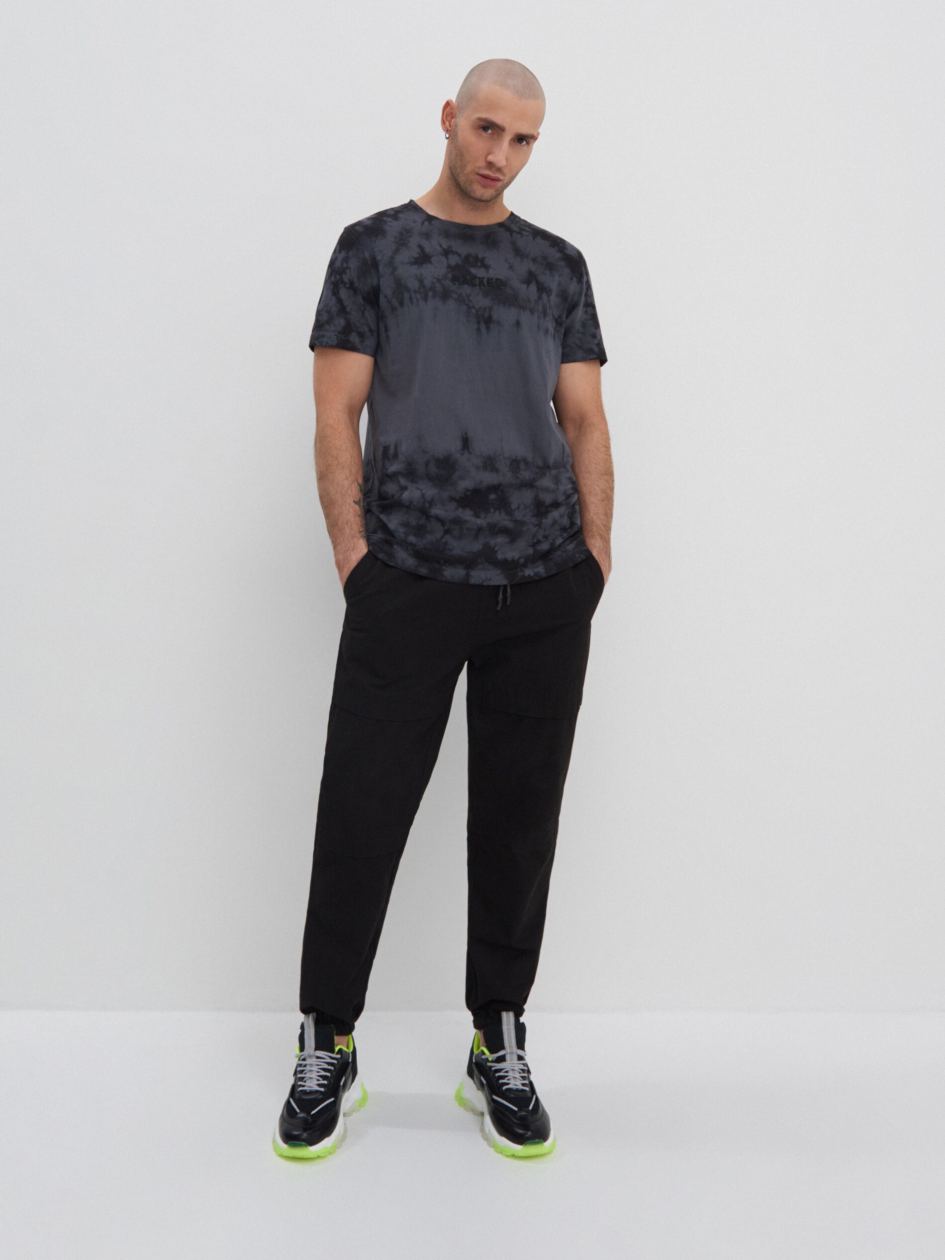 Tričko s batikovaným vzorom