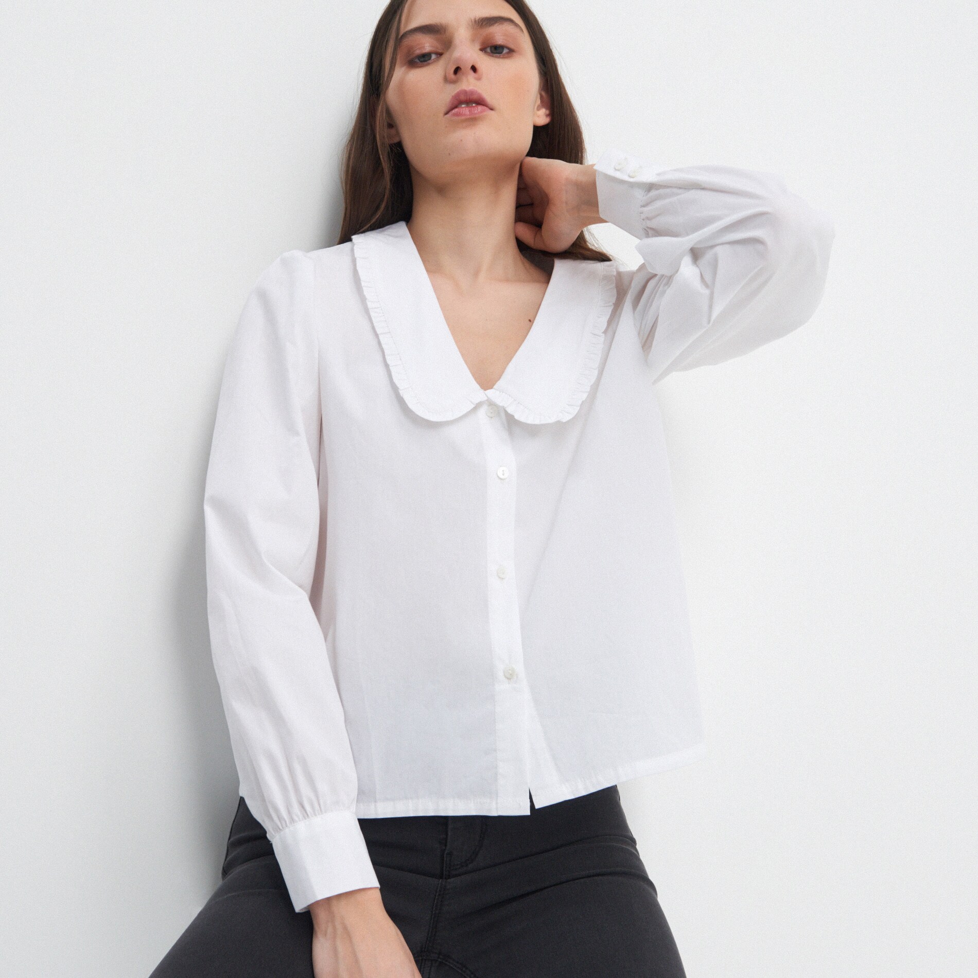 Biela blúzka s golierom