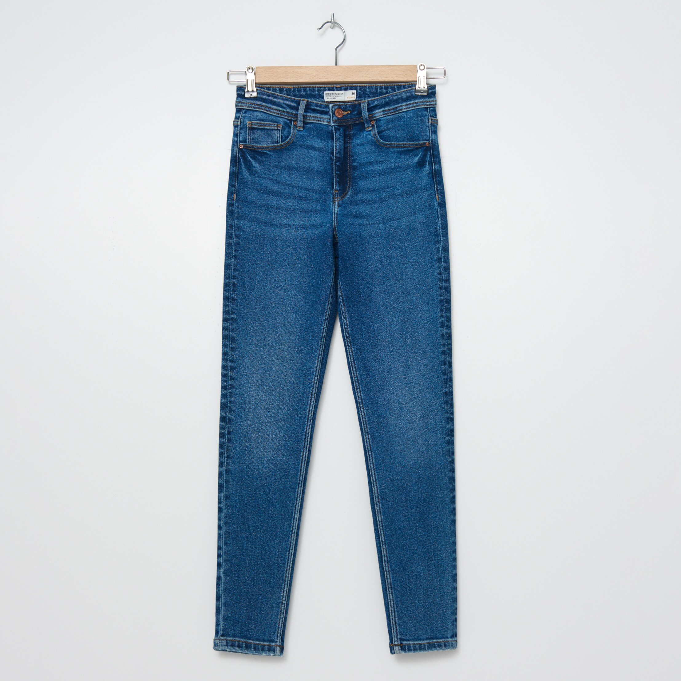 Priliehavé džínsy SKINNY FIT