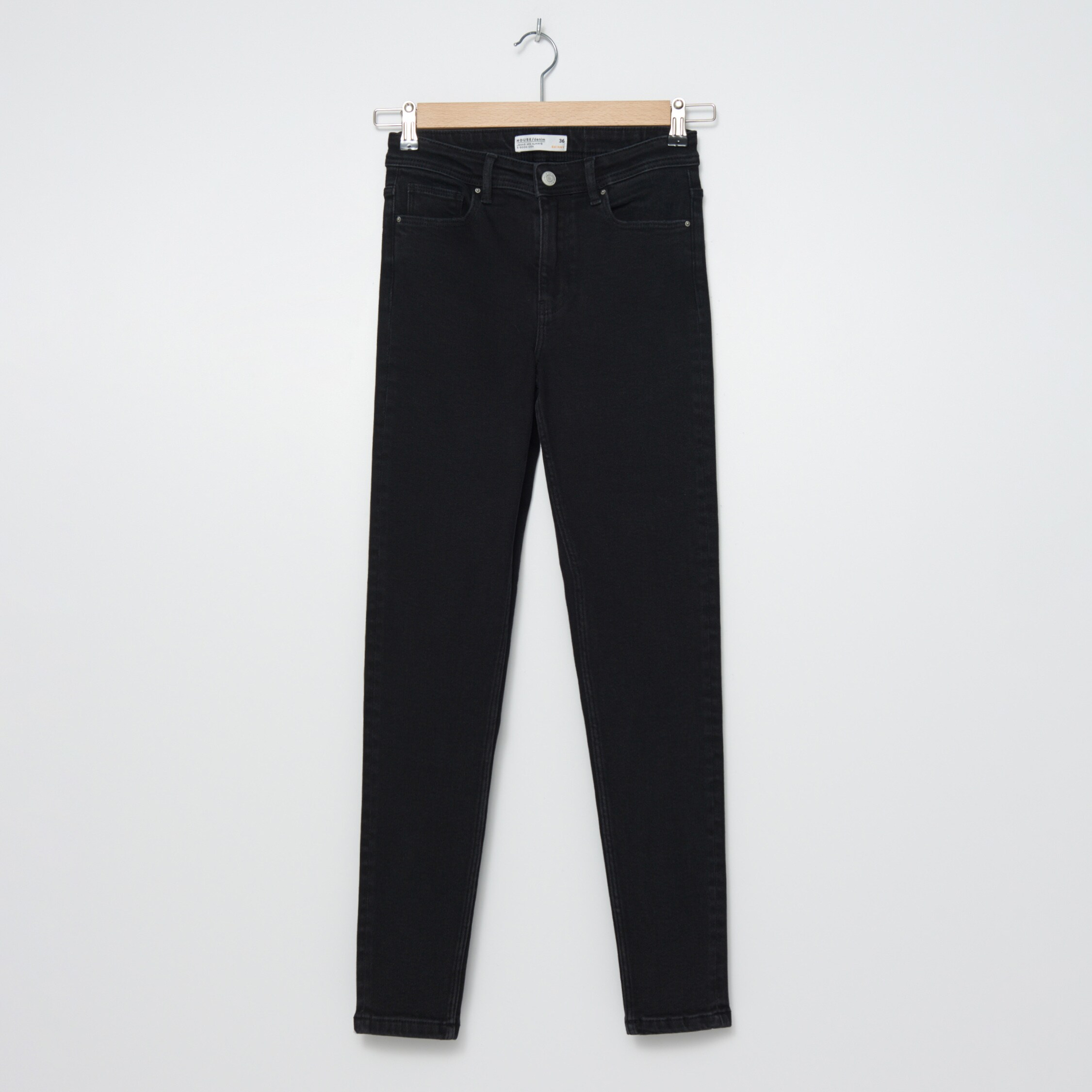 Priliehavé džínsy SKINNY FIT