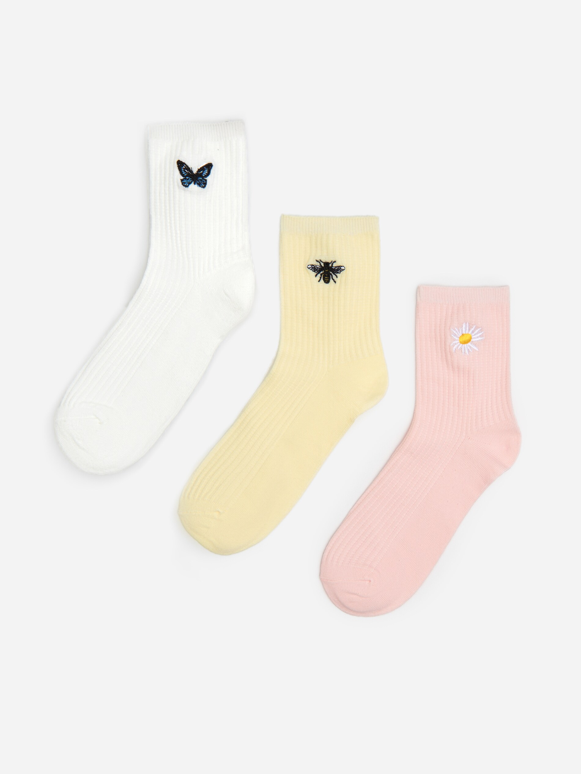 3 páry ponožiek s výšivkou