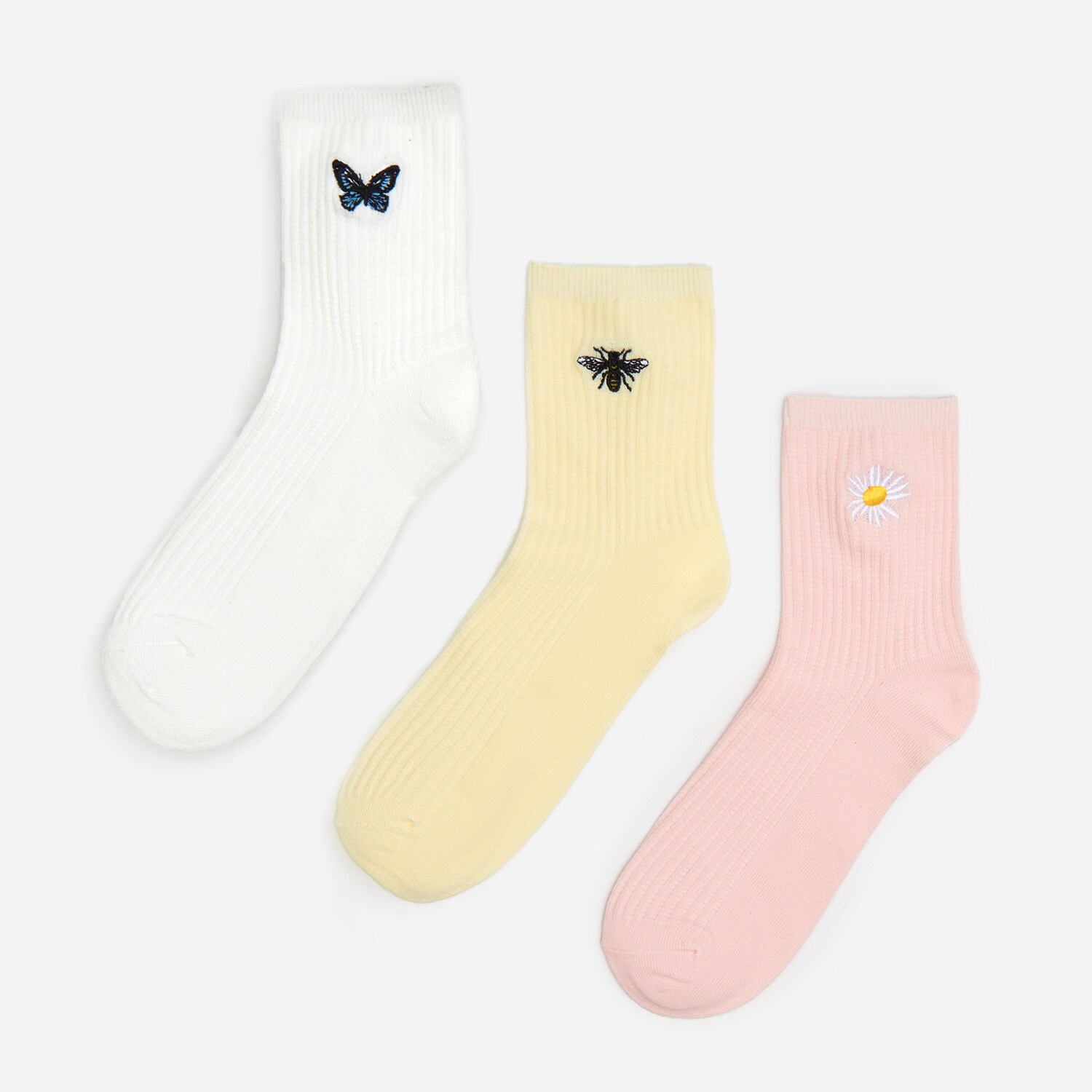 3 páry ponožiek s výšivkou