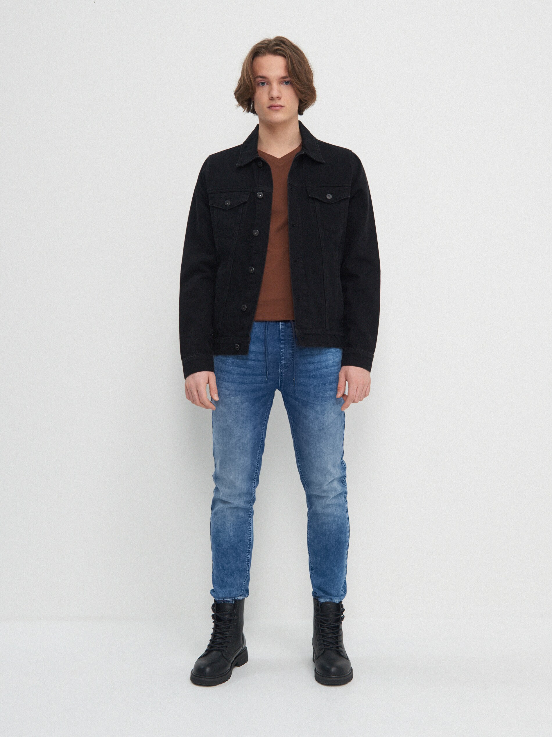 Denimové joggery s vypraným efektom