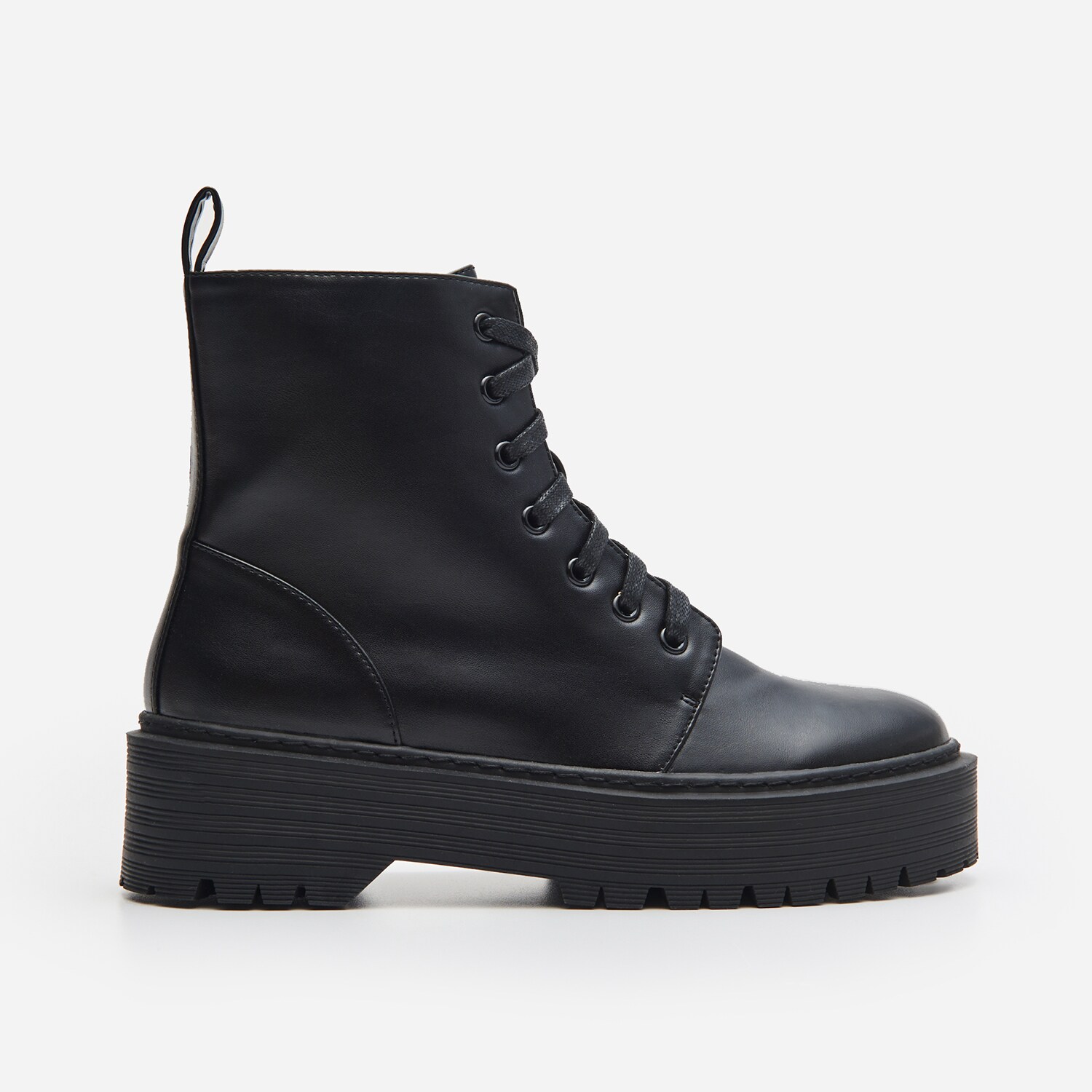 Šnurovacie členkové topánky s hrubou podrážkou