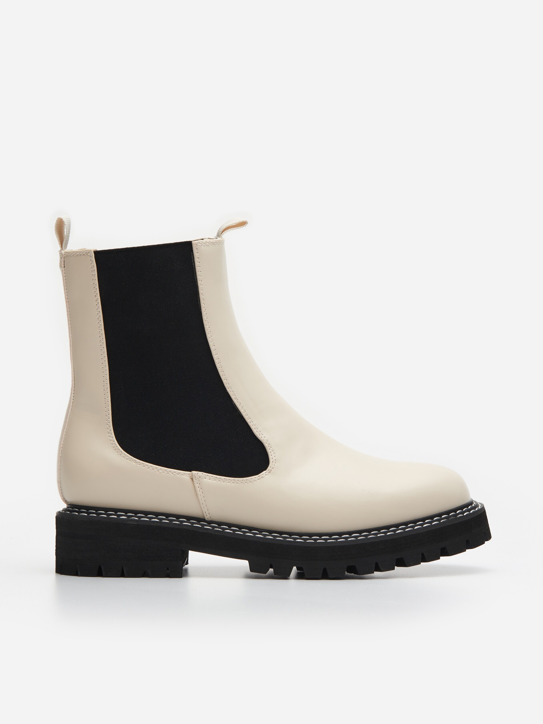 Biele členkové topánky