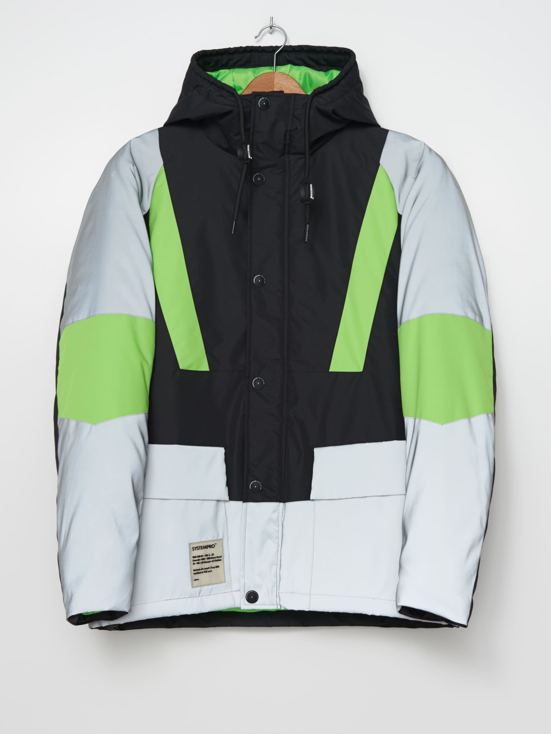 Bunda s reflexnými prvkami