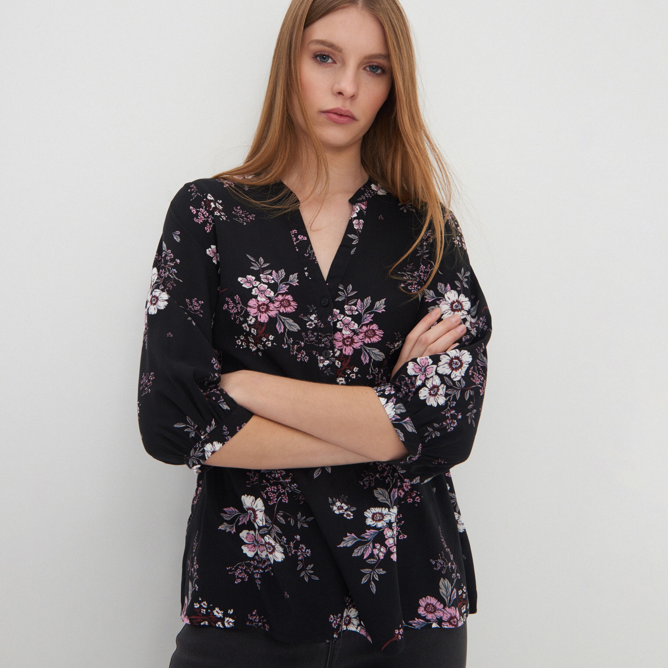 Viskózová blúzka s kvetinovou potlačou