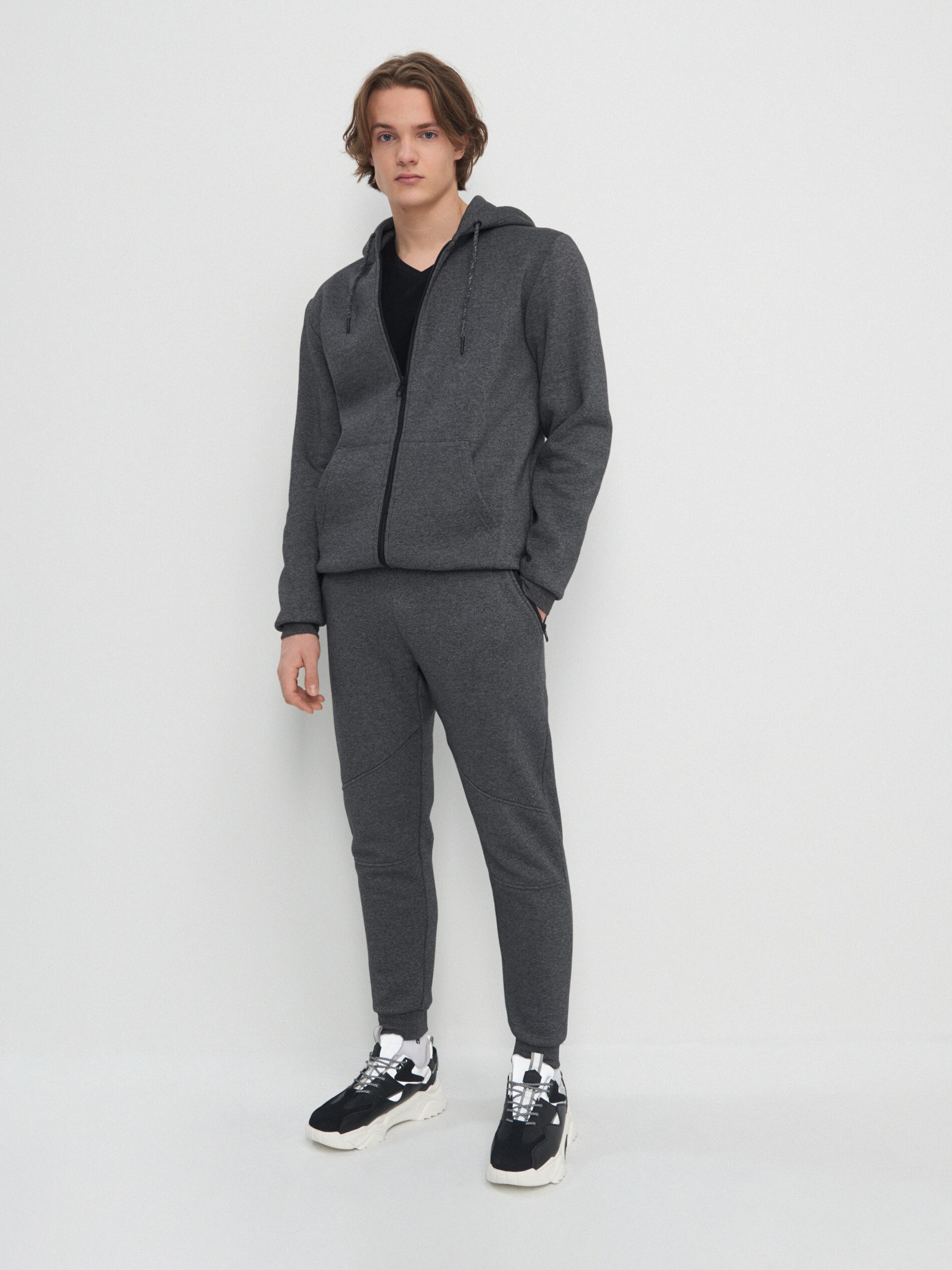 Teplákové joggery so stehovaním