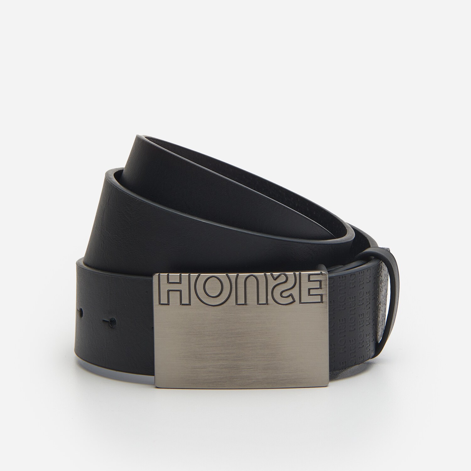 Opasok s kovovou sponou