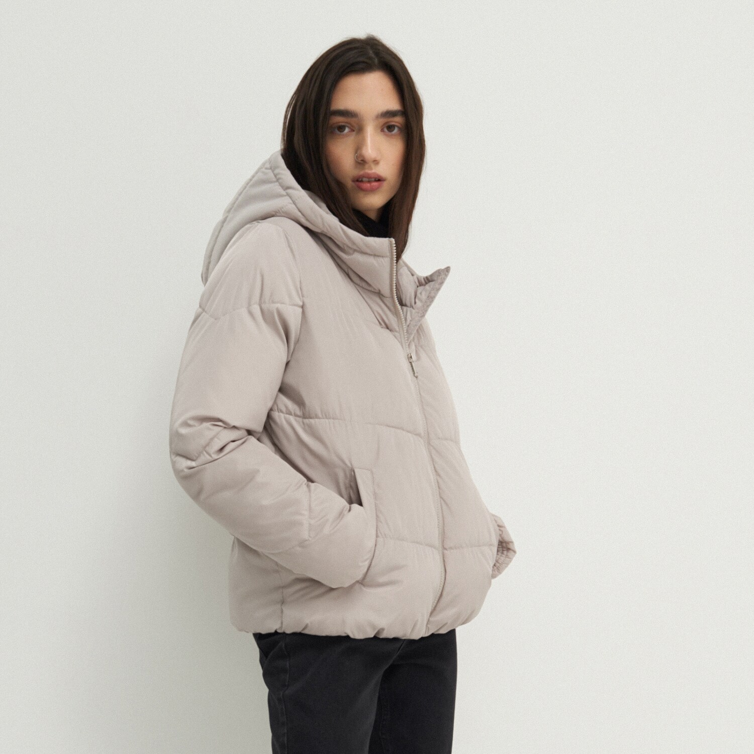 Prešívaná bunda s kapucňou