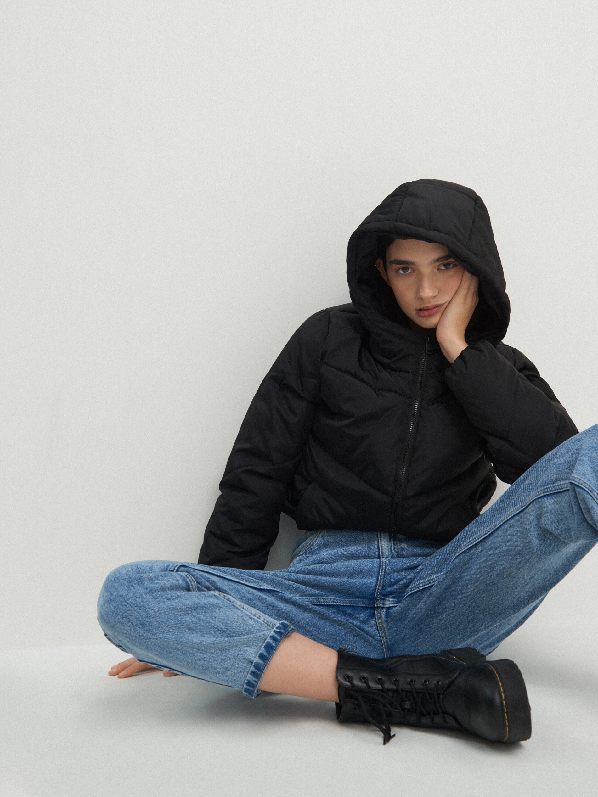 Prešívaná bunda s kapucňou