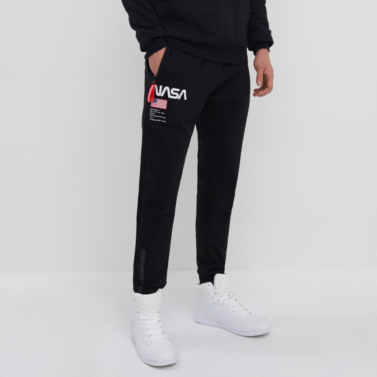 Bežecké nohavice s potlačou NASA