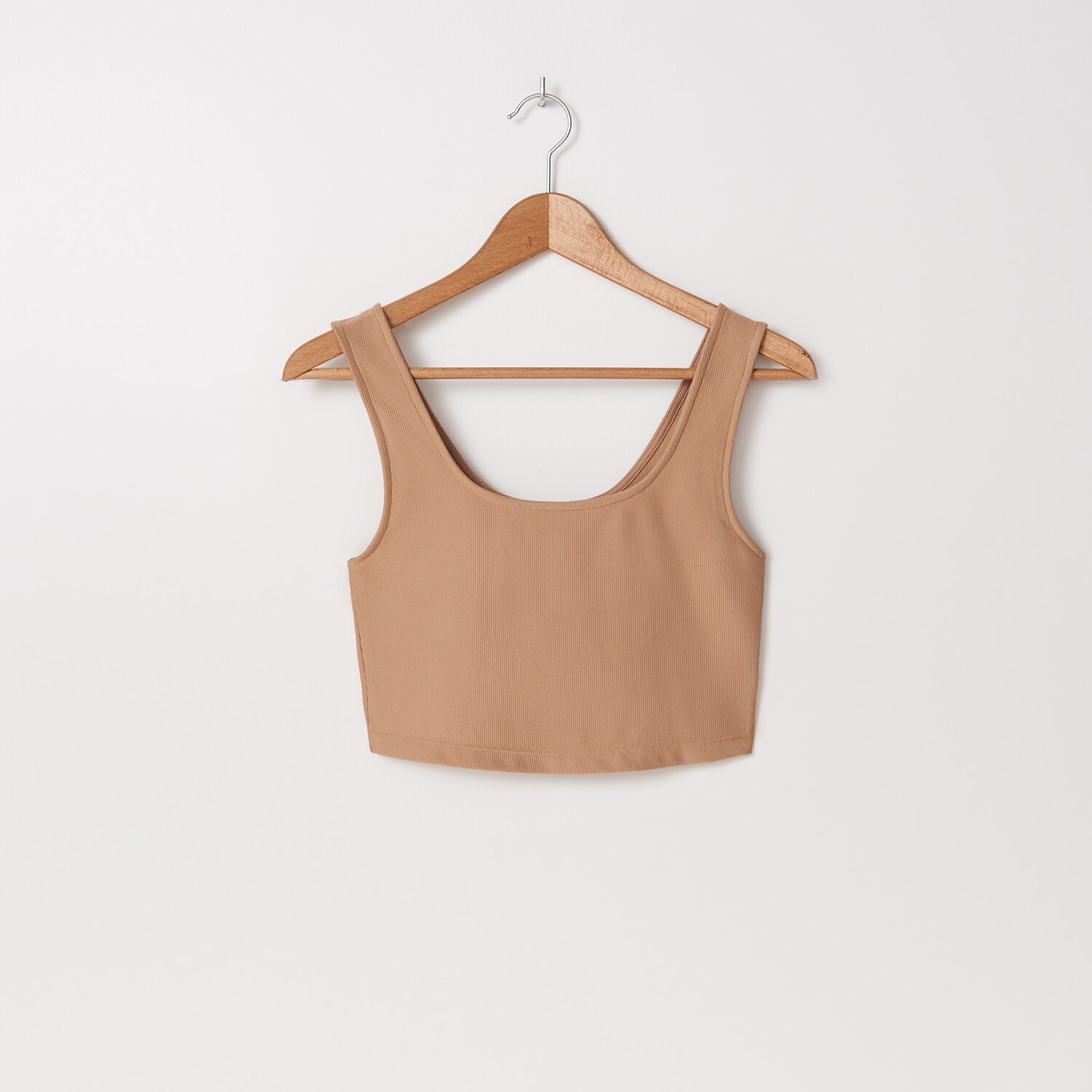 Pletený top krátkeho strihu