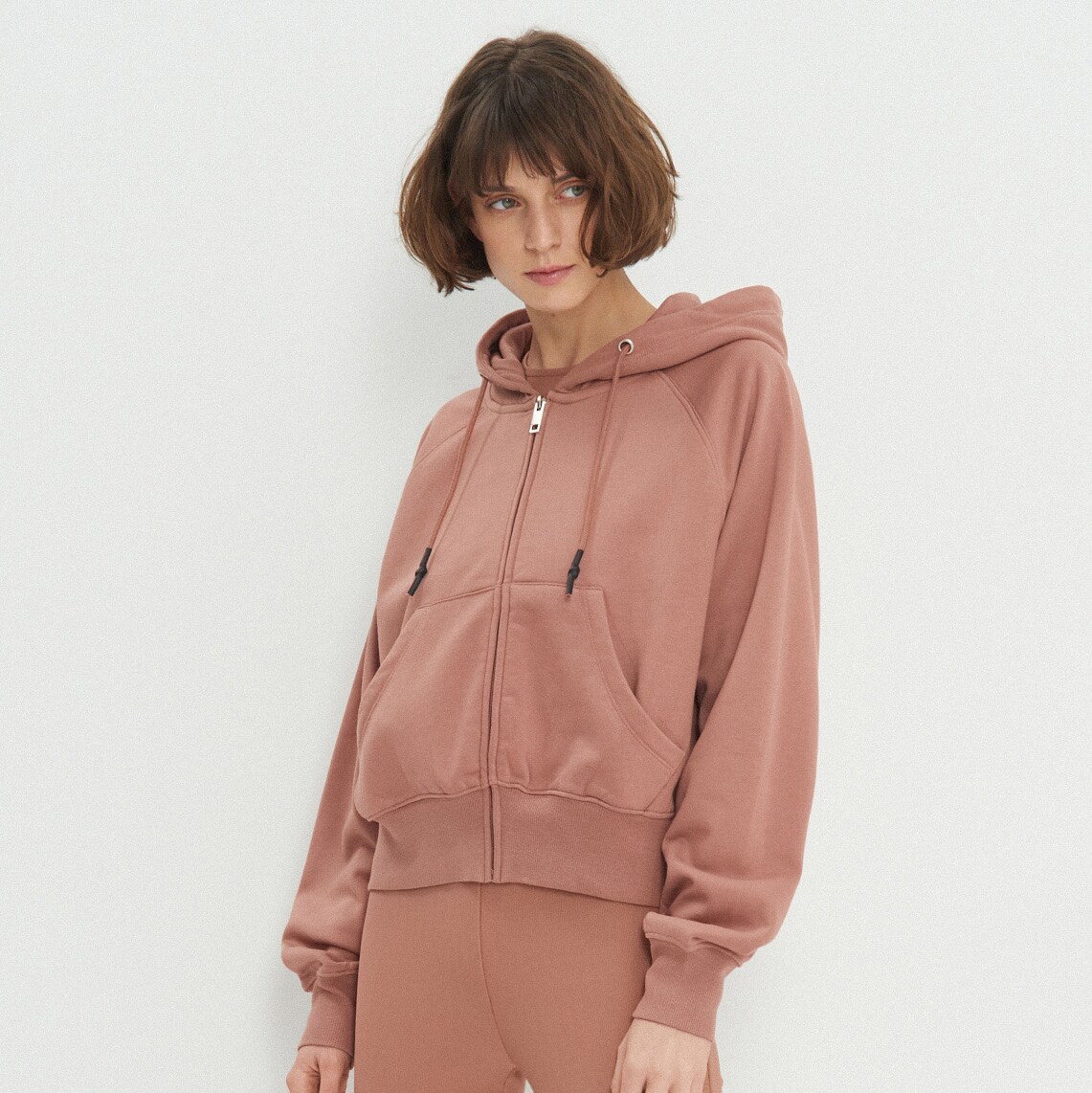 Zapínacia mikina s kapucňou