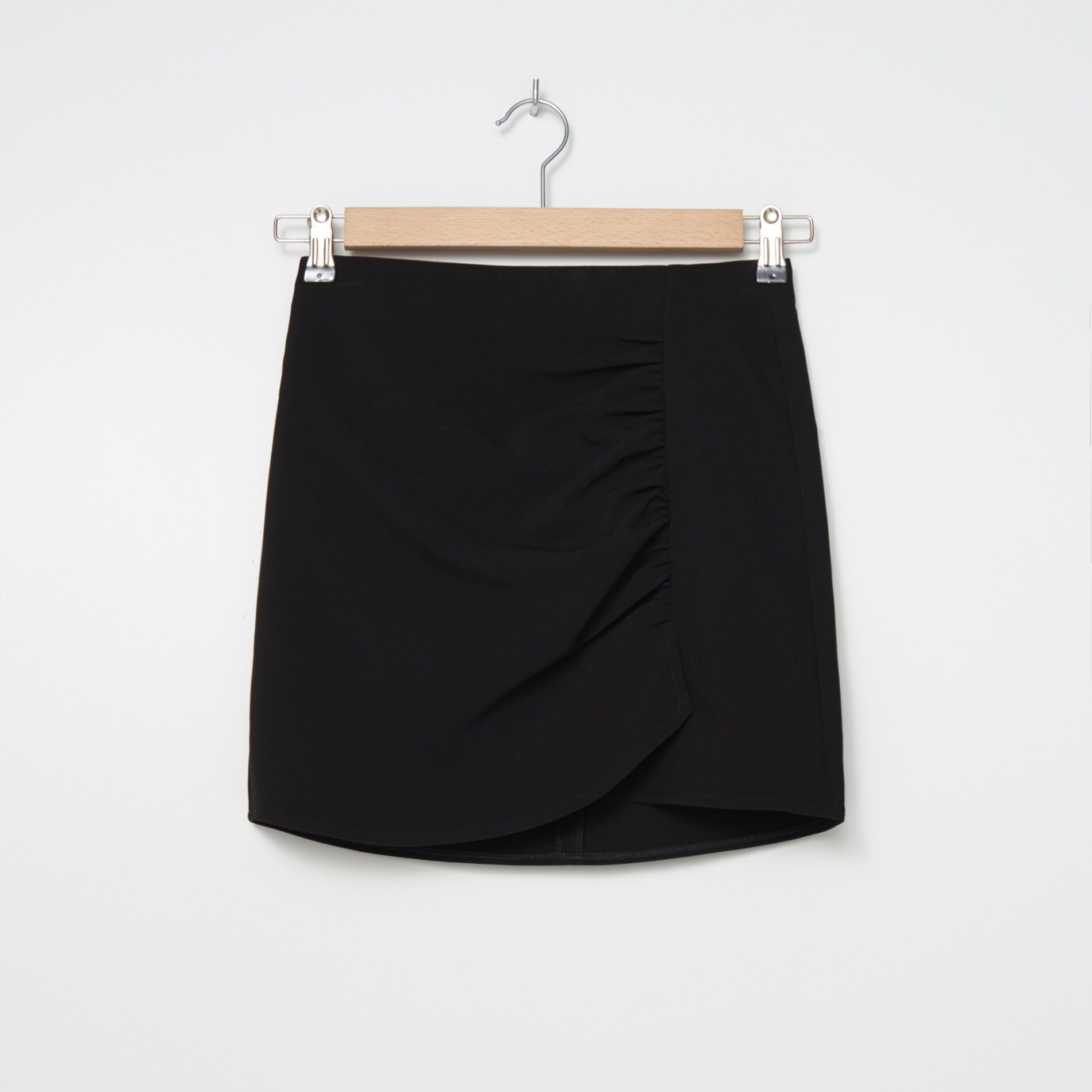 Sukňa s vysokým pásom