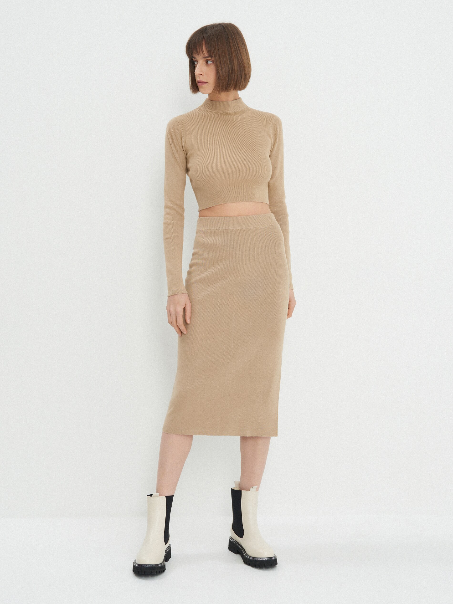 Úpletová midisukňa