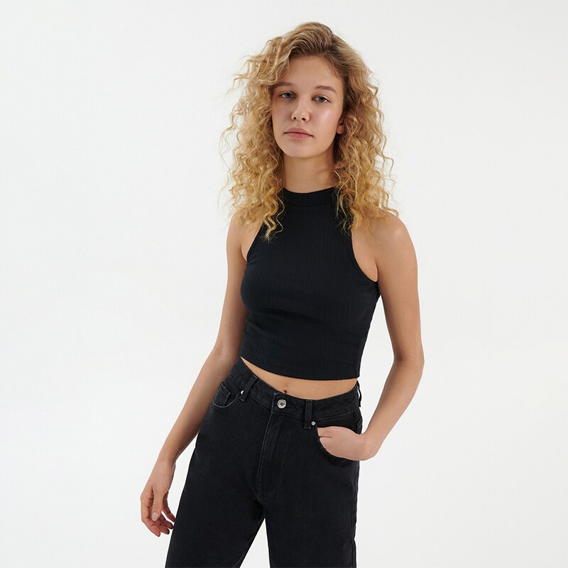 House - top cu guler înalt basic - negru