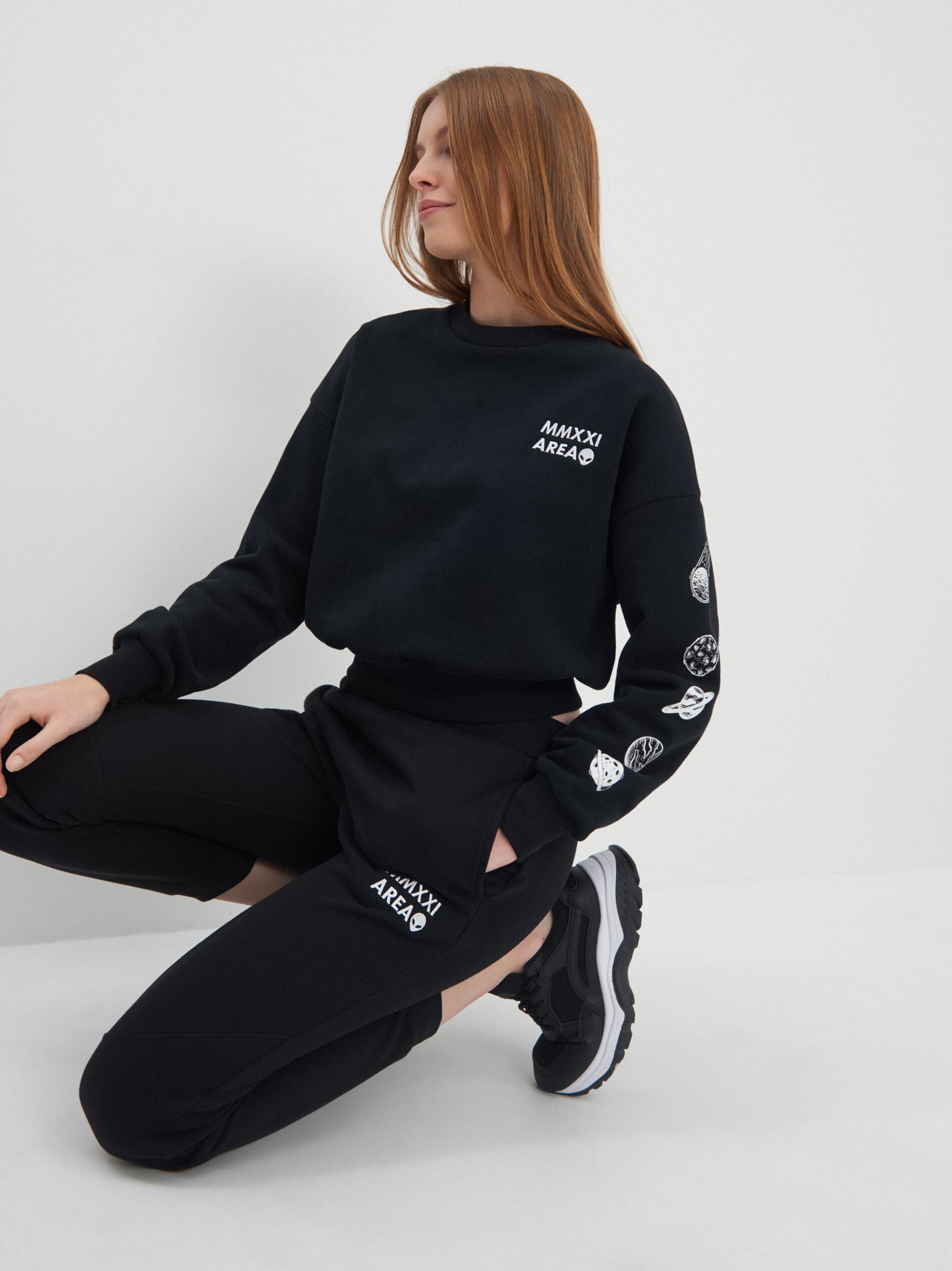 Krátka mikina s potlačou