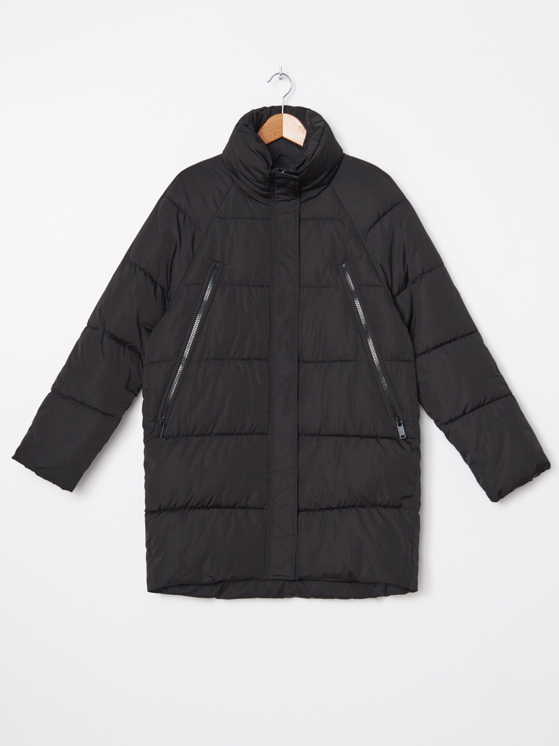 Prešívaná bunda s výrazným golierom