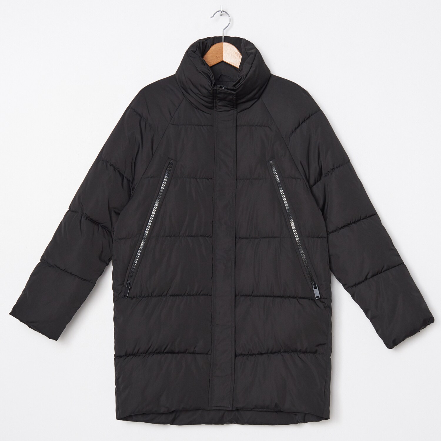 Prešívaná bunda s výrazným golierom