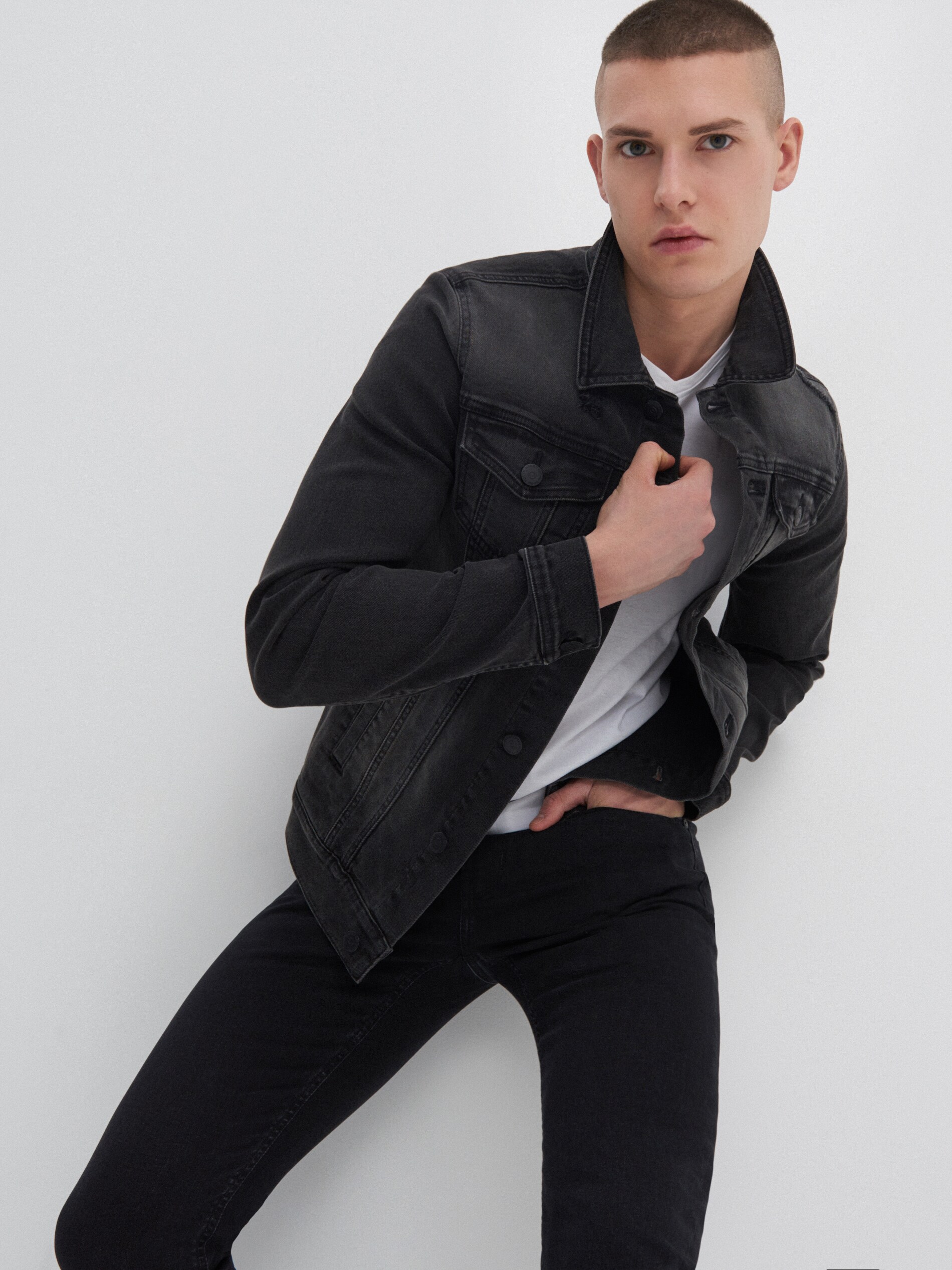 Vyblednutá riflová bunda