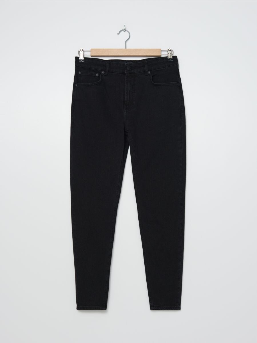 Carrot fit jeans with wash effect 
