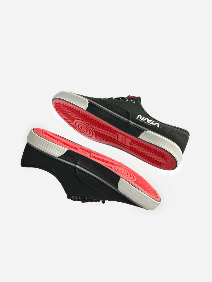 NASA trainers, HOUSE, 2115I-99X