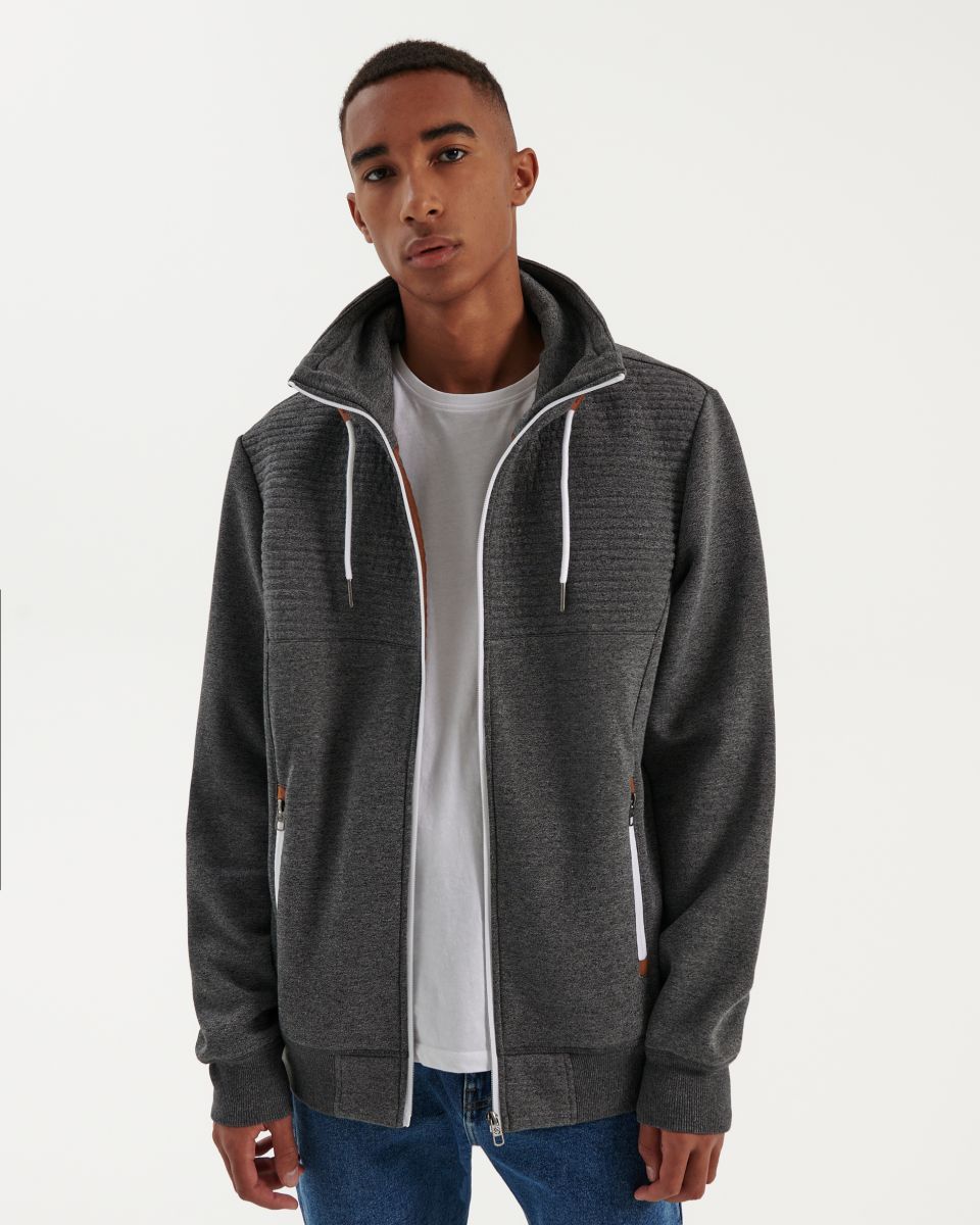 sweatshirt with stand up collar