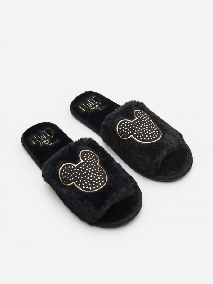 black house slippers