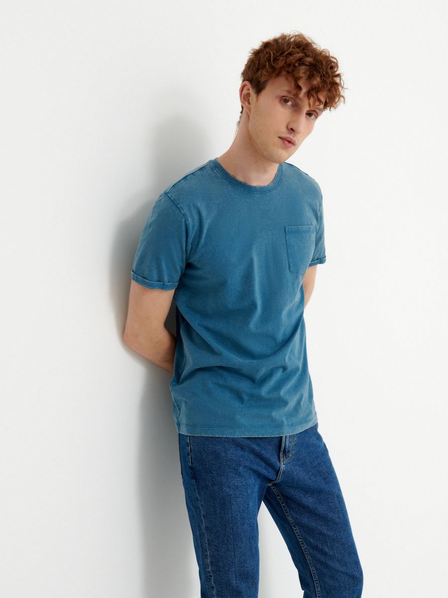 dark turquoise t shirt