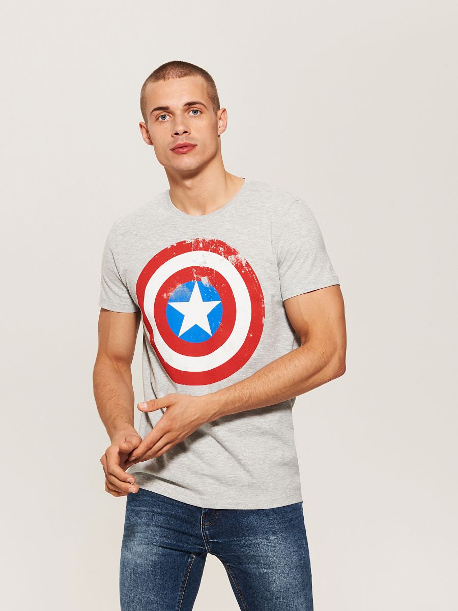 Captain America T-shirt - light grey. captain america t shirt grey. 