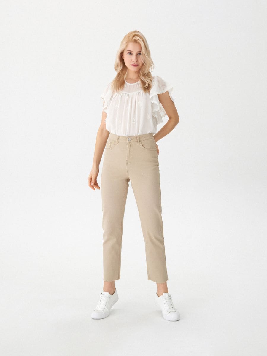 straight jeans beige