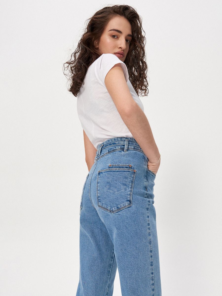 mom jeans with belt