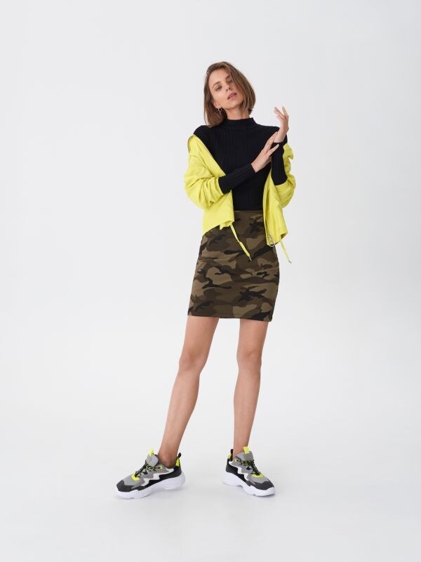 Спідниця з візерунком - khaki - WU074-87X - HOUSE