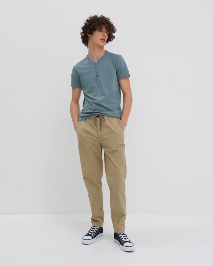 Брюки carrot fit - бежевий - 3500E-80X - HOUSE