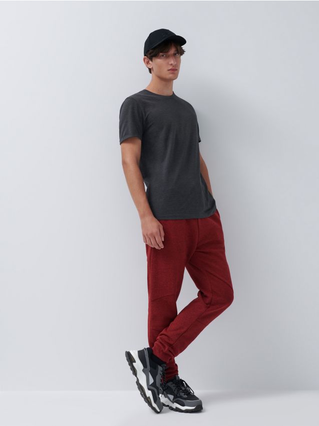 Joggery z przeszyciami - czerwony - 4133I-33M - HOUSE