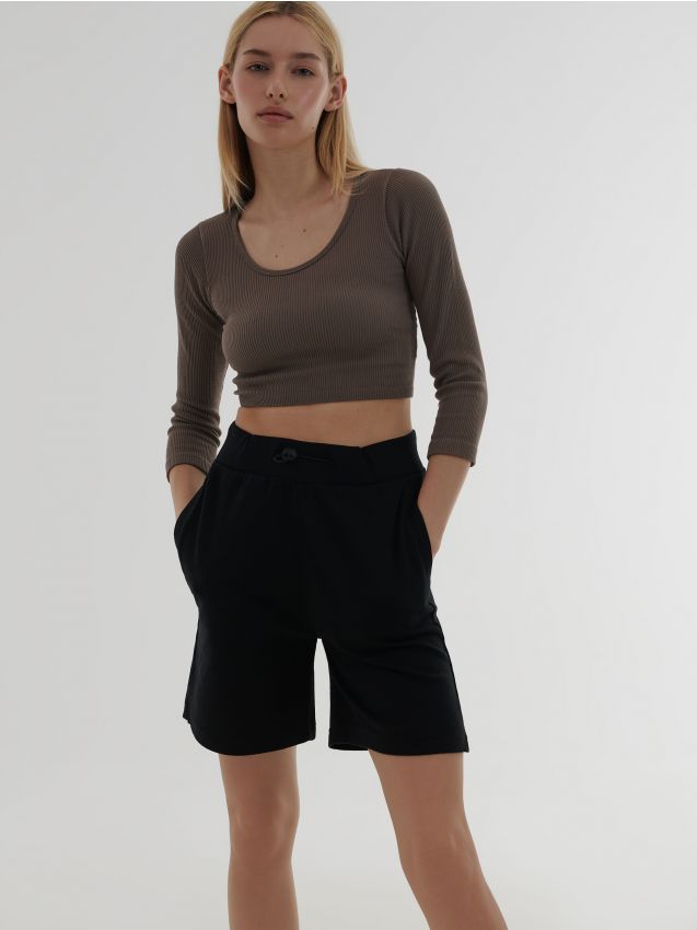 short tracksuit bottoms