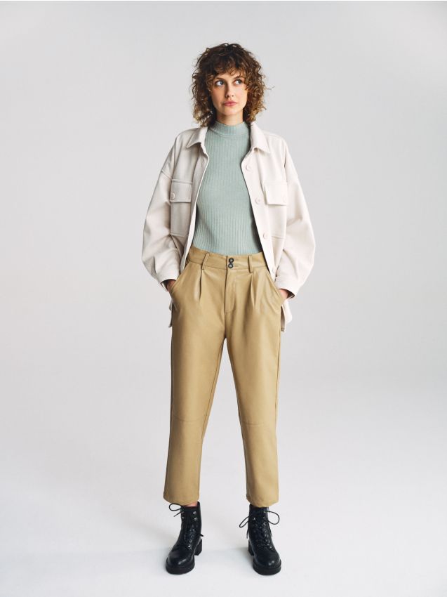 Брюки carrot fit из экокожи - Бежевый - HOUSE