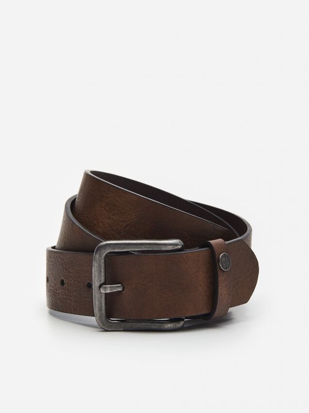 Pasek z imitacji skóry basic - dark brown - 5672D-89X - HOUSE