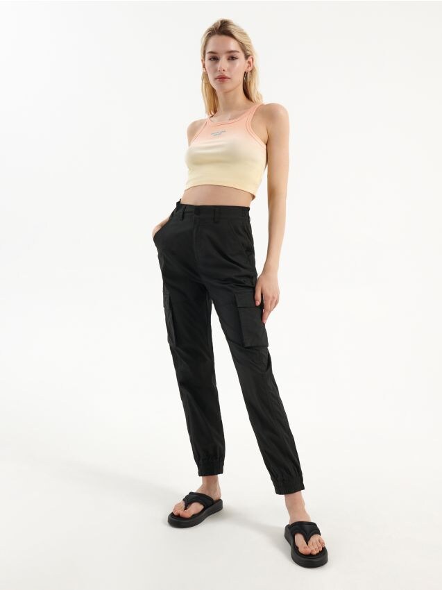 Jogger mit Cargotaschen - schwarz - HOUSE