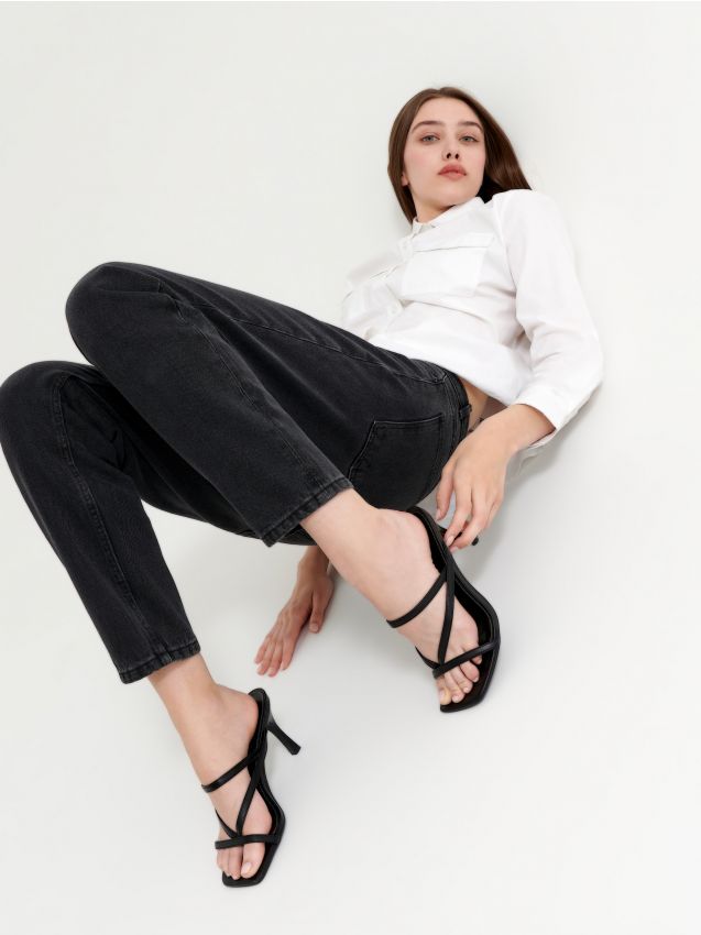 Mom jeans z bawełny organicznej - czarny - 8945H-99J - HOUSE