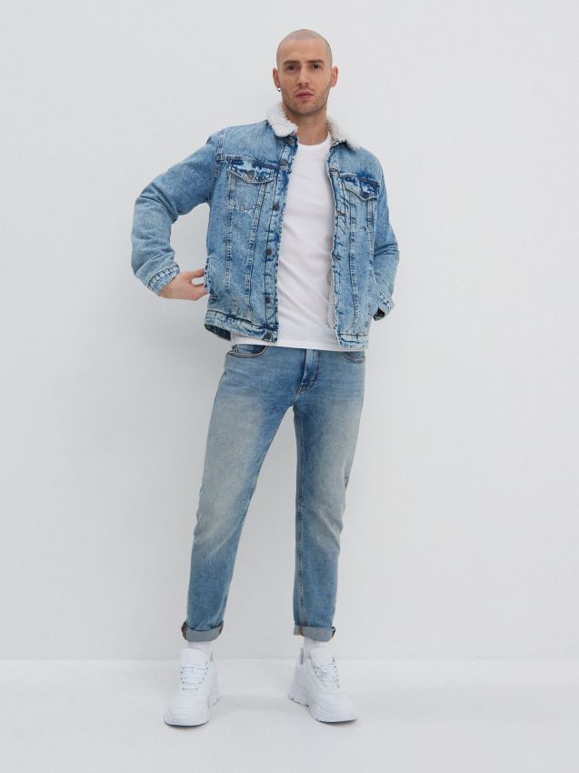grey jeans with blue denim jacket